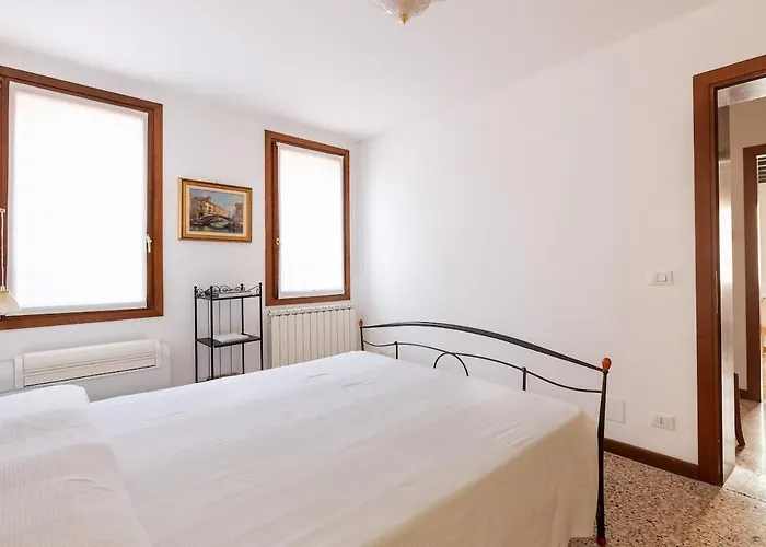 Location San Venetië